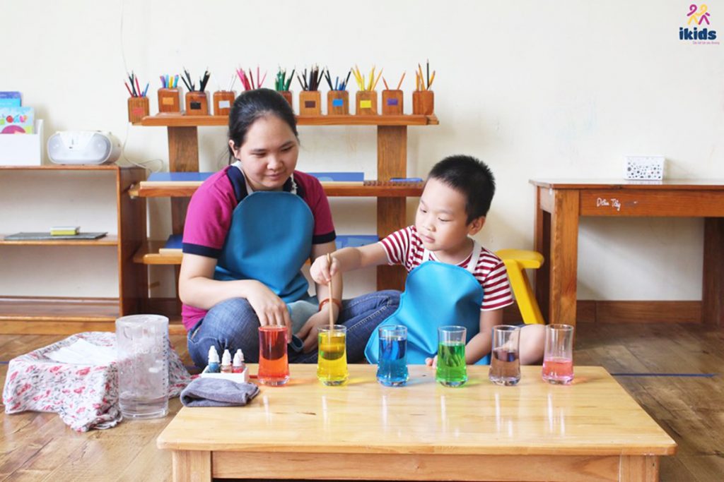 Bài 2: Làm sao để có được đức tính “vâng lời” nơi trẻ theo phương pháp Montessori?